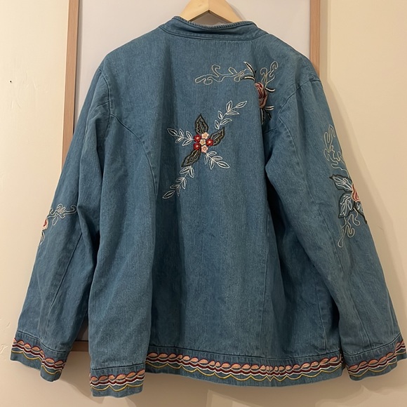 Embroidered vintage jean jacket - Picture 5 of 5